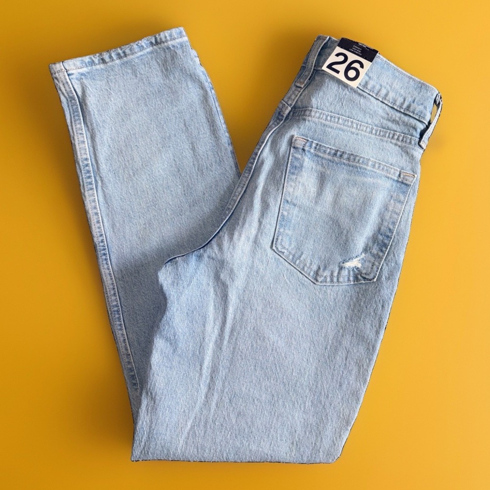 GAP Cheeky Straight High Rise Denim Blue Jeans 26 / 2R NWT Light Wash Distressed